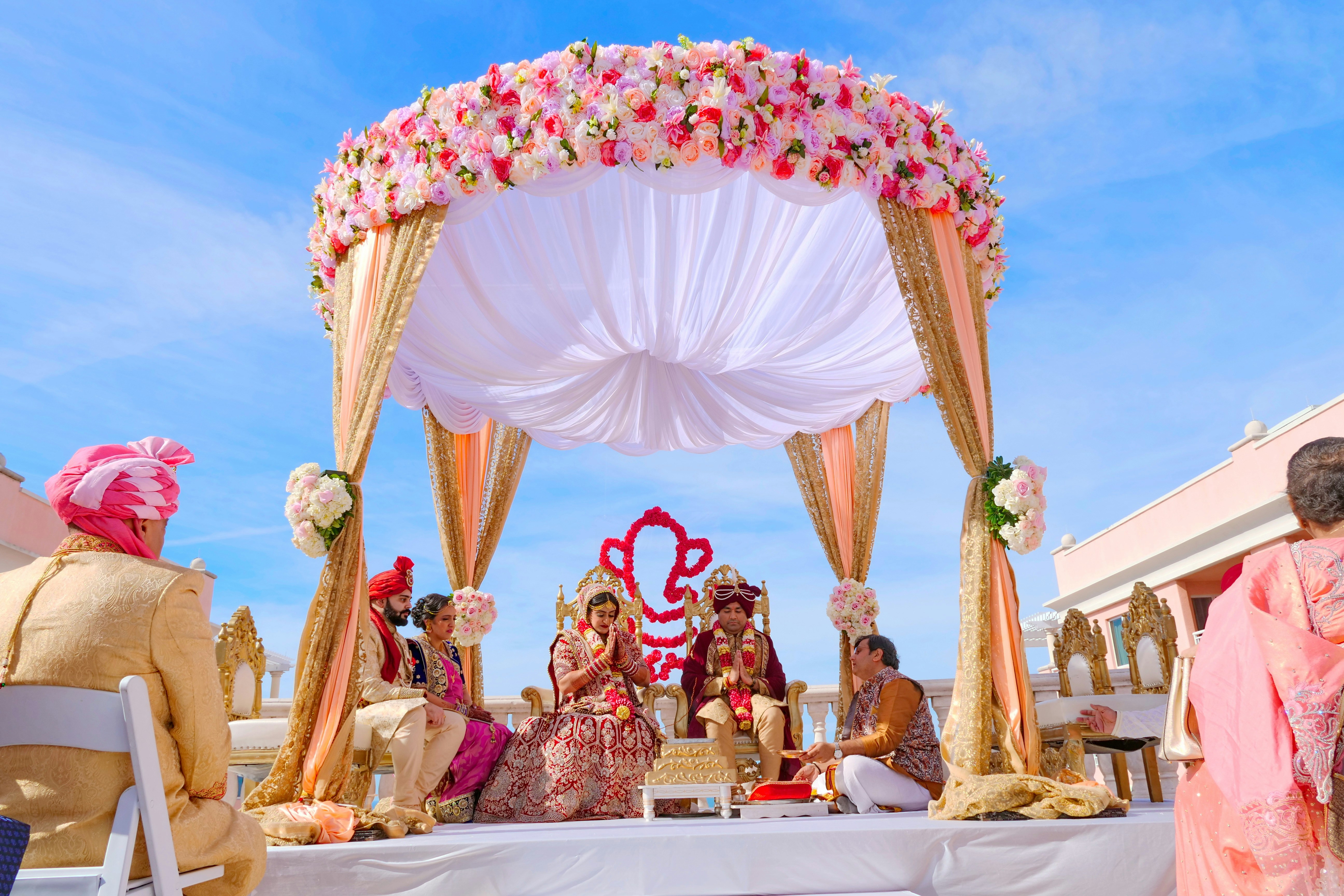 Best Luxury Wedding Photographer in Delhi NCR - Cinematic Wedding Photography